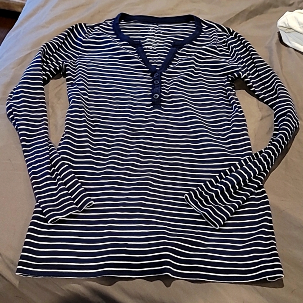 Gap super soft maternity henley